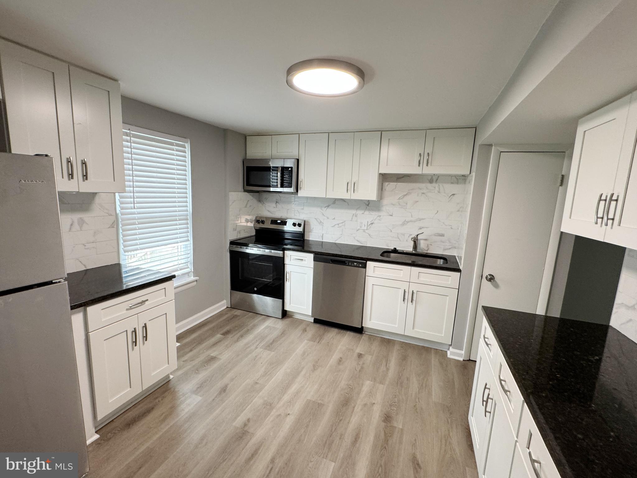 9226 Throgmorton Road Baltimore, MD 21234 - Photo 2 of 30 kitchen