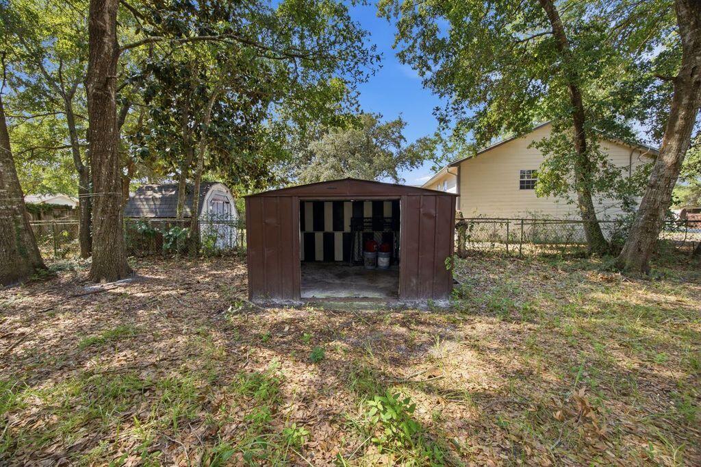 1005 Pinetree Road Mary Esther, FL 32569 - Photo 41 of 46 Shed