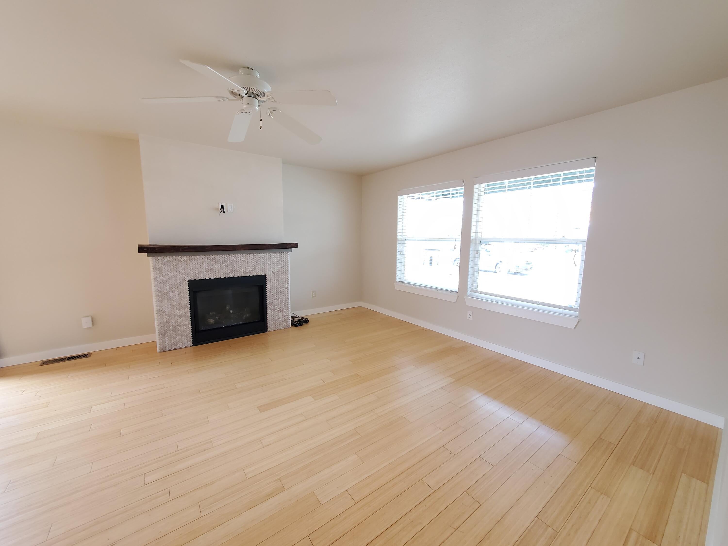3047 Yellow Ribbon Drive, Unit 1 Bend, OR 97701 - Photo 8 of 38 20230415_135023