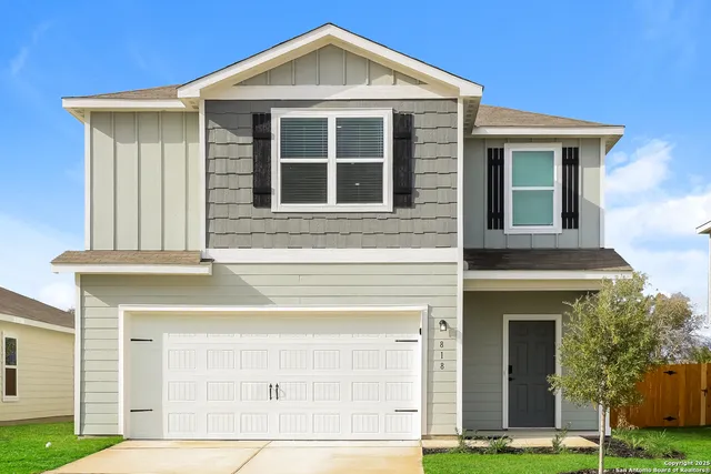 $1,945 | 818 Shady, New Braunfels, TX 78132