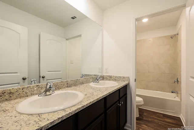 $1,945 | 818 Shady, New Braunfels, TX 78132