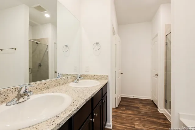 $1,945 | 818 Shady, New Braunfels, TX 78132