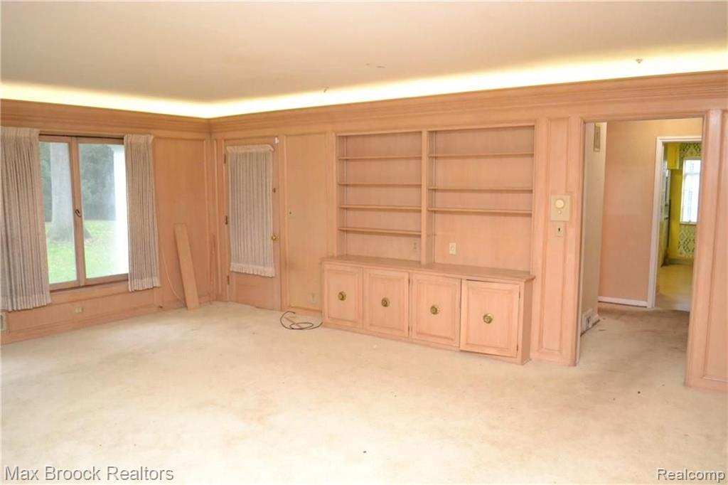 655 Hamilton Road Bloomfield Hills, MI 48301 - Photo 9 of 14