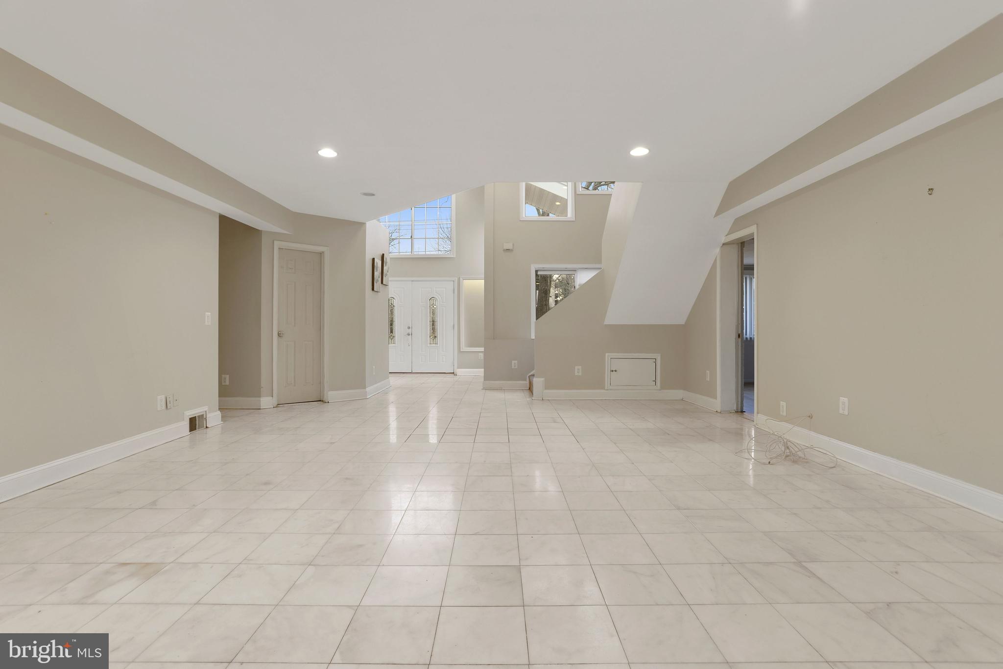 5223 Forman Court Springfield, VA 22151 - Photo 8 of 50
