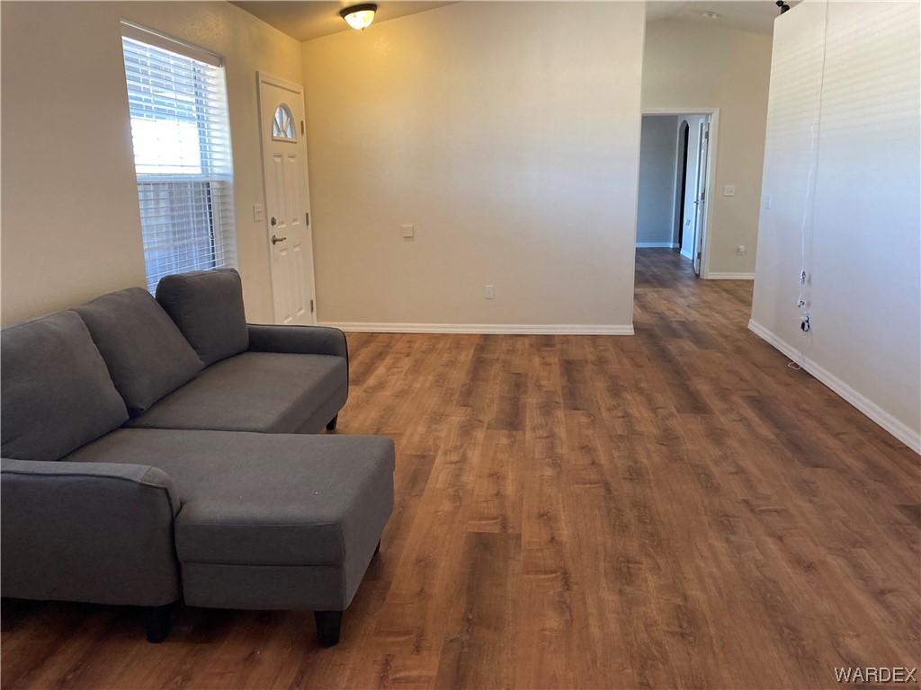 990 South La Osa Road Golden Valley, AZ 86413 - Photo 18 of 91