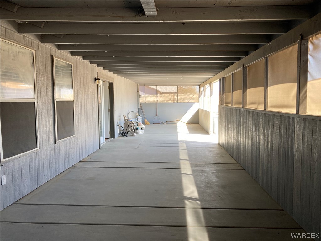 990 South La Osa Road Golden Valley, AZ 86413 - Photo 6 of 91