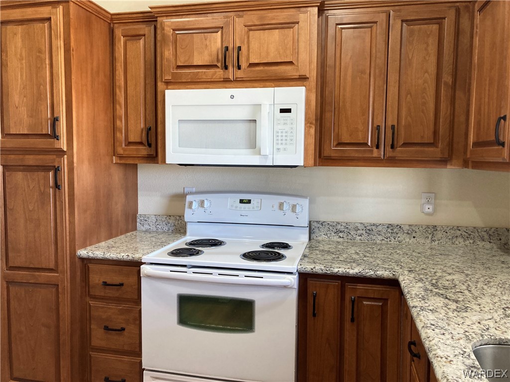 990 South La Osa Road Golden Valley, AZ 86413 - Photo 9 of 91