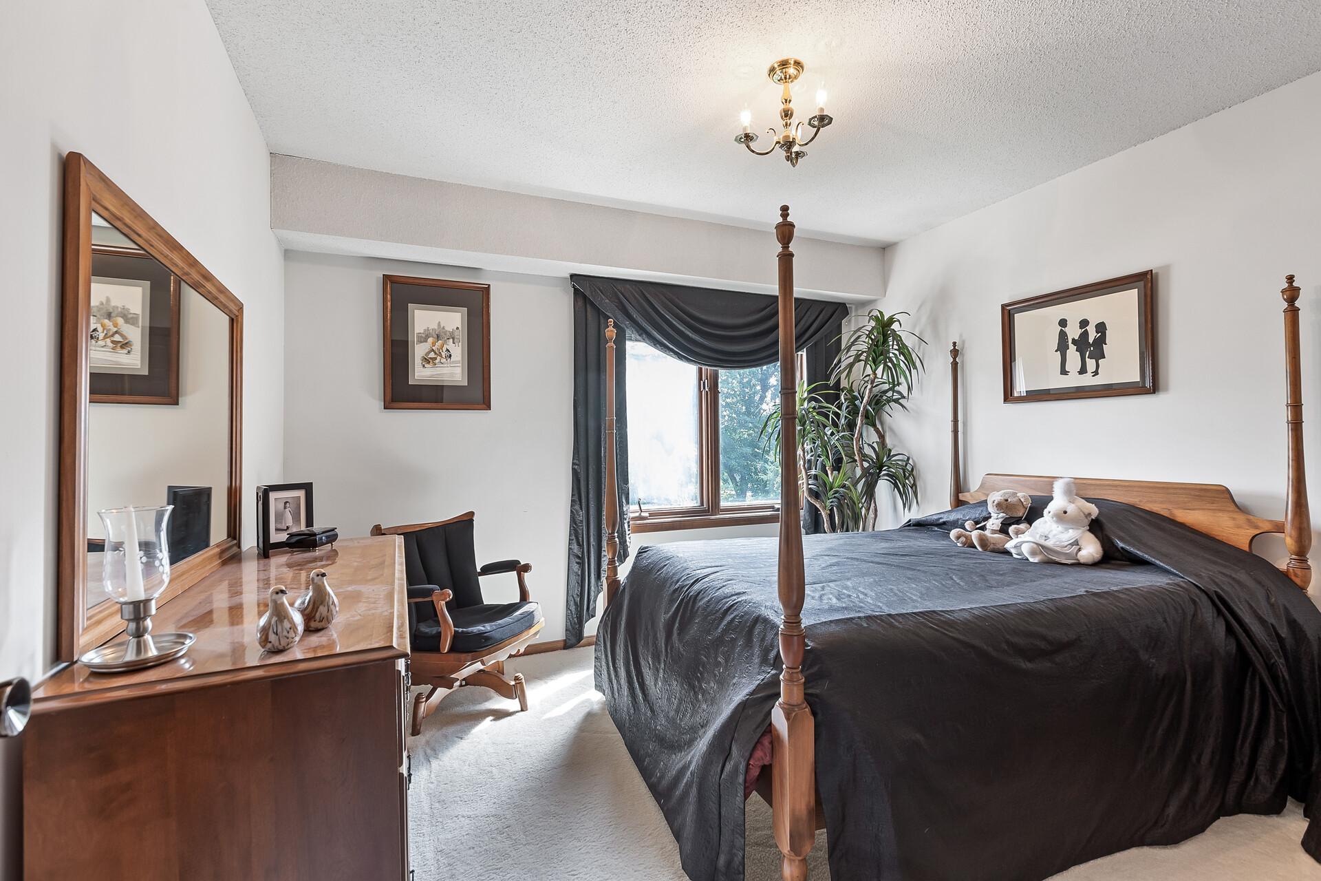 21035 Radisson Road Shorewood, MN 55331 - Photo 36 of 74