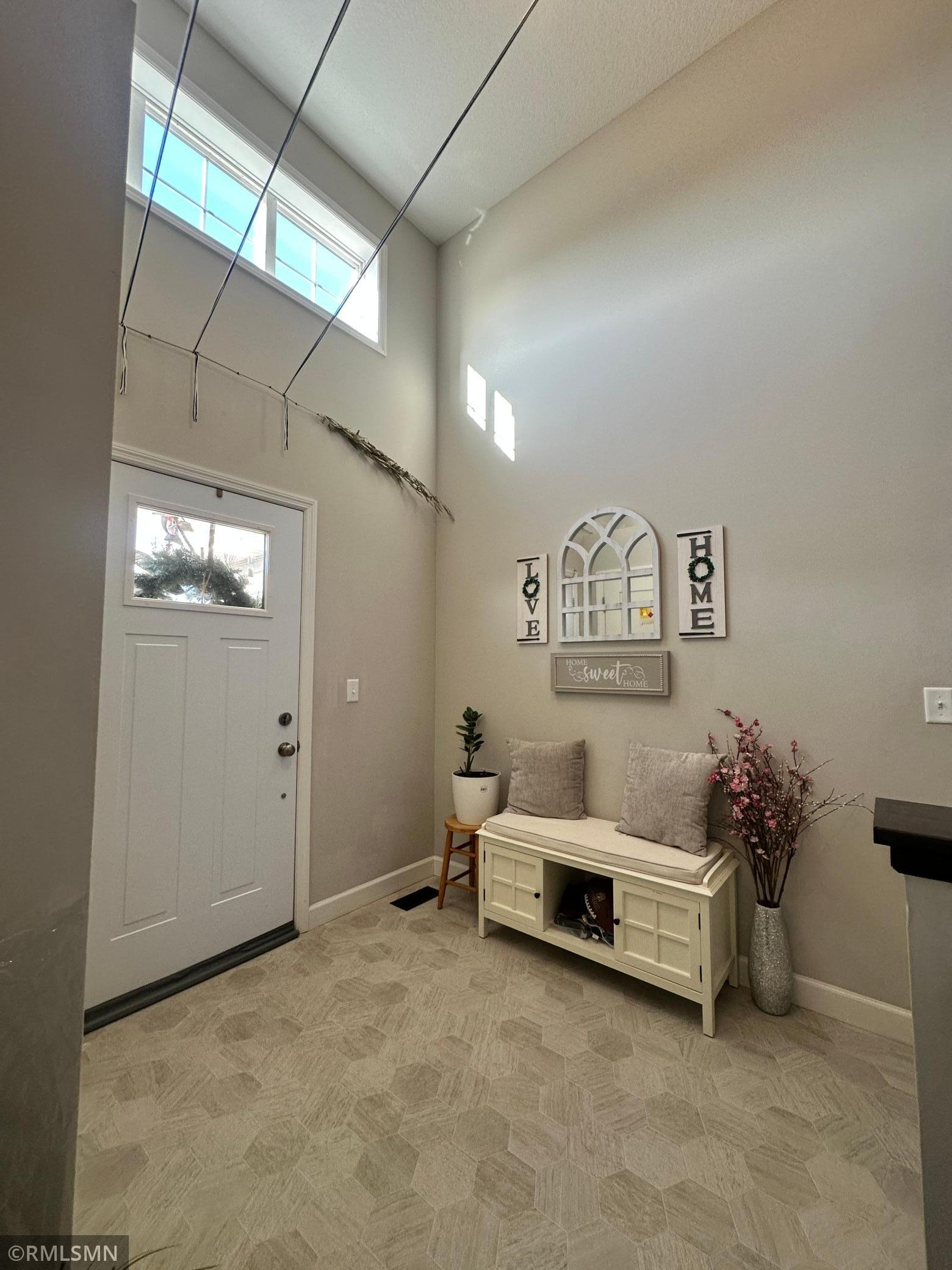 1004 Triumph Trail Isanti, MN 55040 - Photo 3 of 23