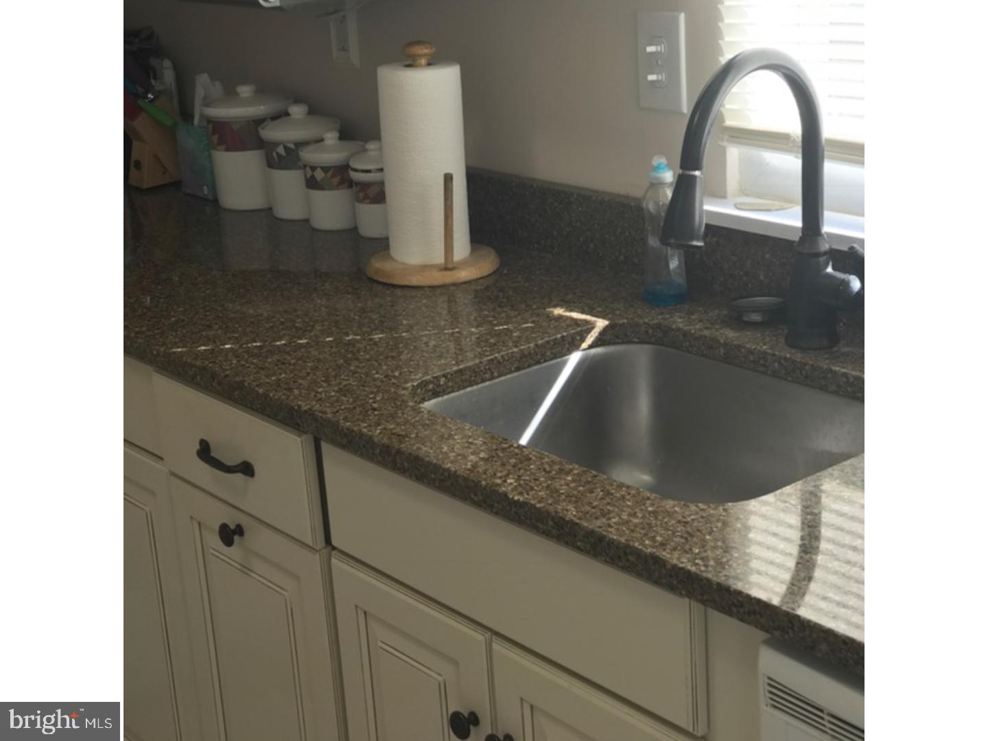 28 Windsor Road Southampton, NJ 08088 - Photo 11 of 23 Kitchen