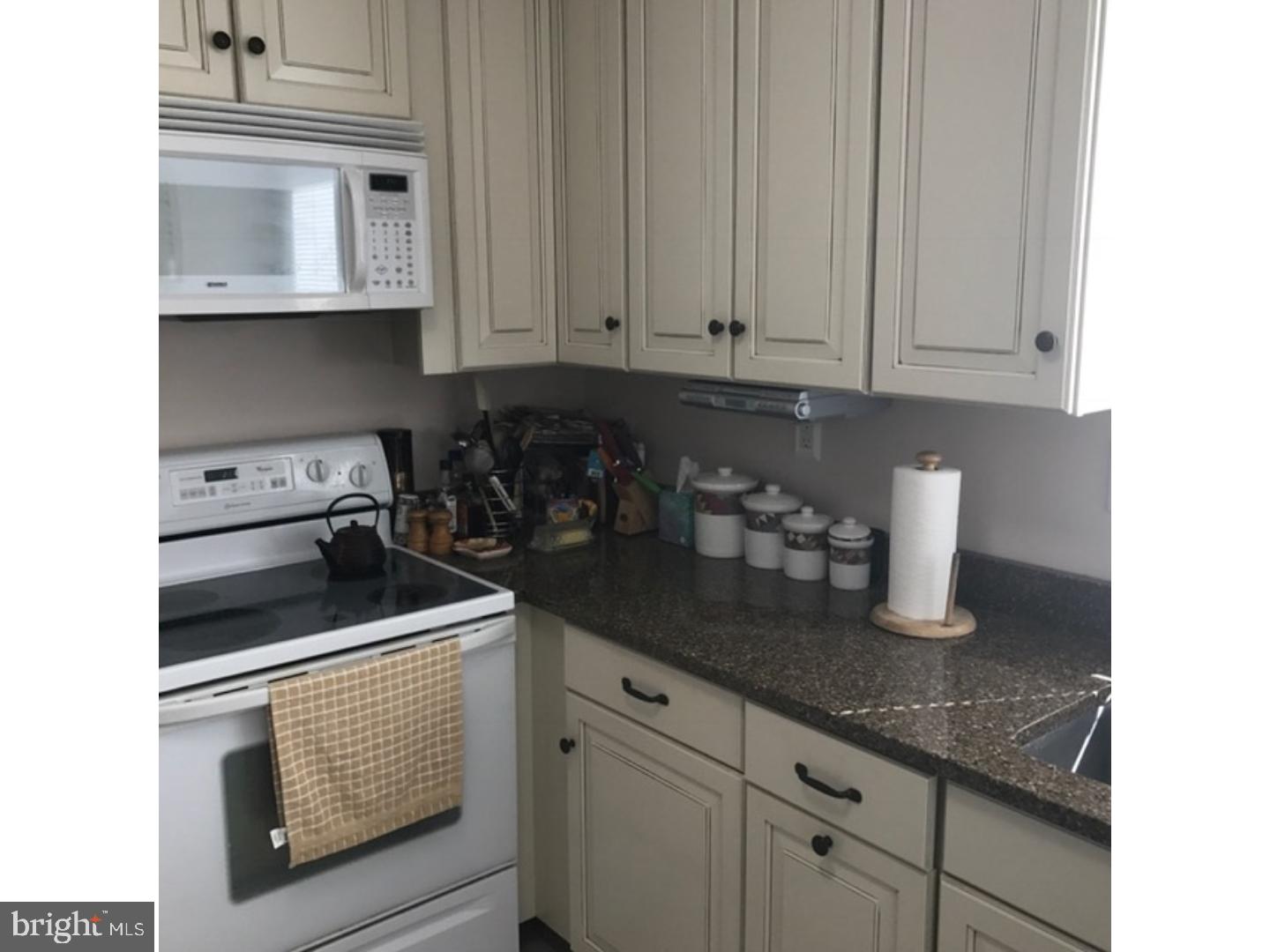 28 Windsor Road Southampton, NJ 08088 - Photo 12 of 23 Kitchen