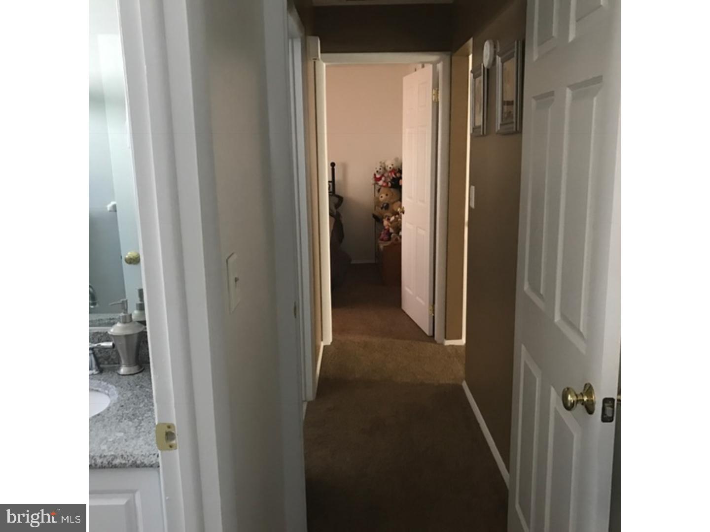 28 Windsor Road Southampton, NJ 08088 - Photo 16 of 23 Hallway