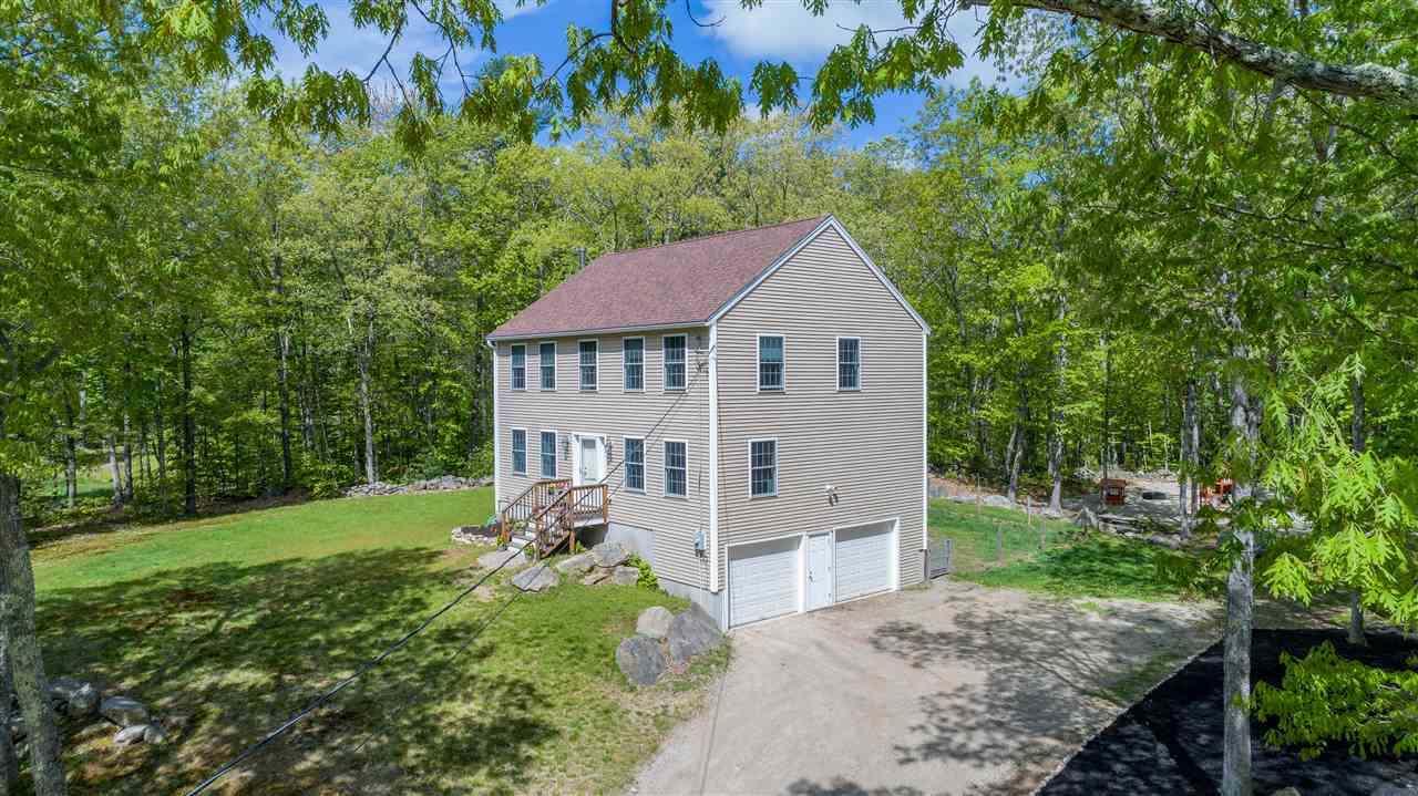 67 Castle Rock Road Barrington, NH 03825 - Photo 2 of 40