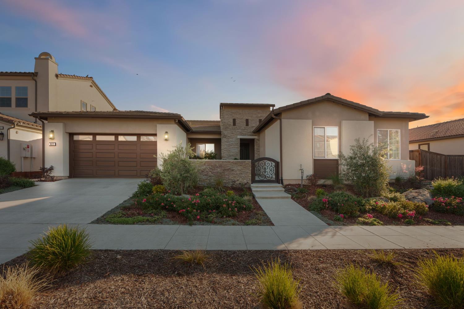 822 Overstone Avenue Madera, CA 93636 - Photo 1 of 54
