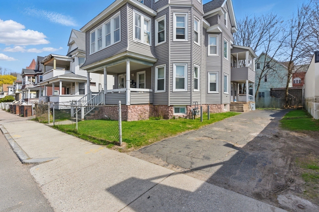 15 Rutledge Avenue Springfield, MA 01105 - Photo 2 of 41 Gallery Image 2