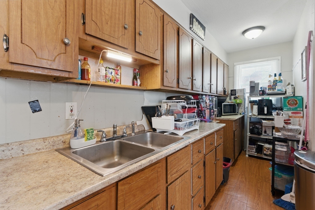 15 Rutledge Avenue Springfield, MA 01105 - Photo 9 of 41 Gallery Image 9