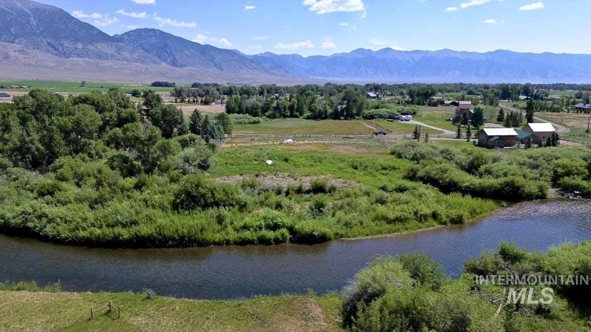 4237 Summit Drive Mackay, ID 83251 - Photo 2 of 24