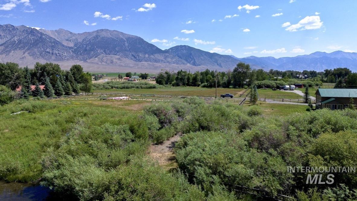 4237 Summit Drive Mackay, ID 83251 - Photo 4 of 24