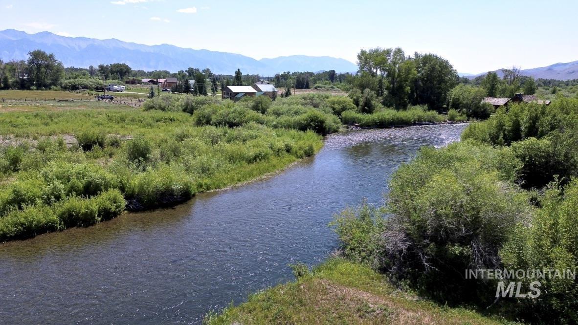 4237 Summit Drive Mackay, ID 83251 - Photo 10 of 24