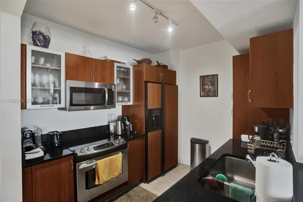 $2,850 | 18800 Northeast 29th Avenue, Unit 403, Aventura, FL 33180