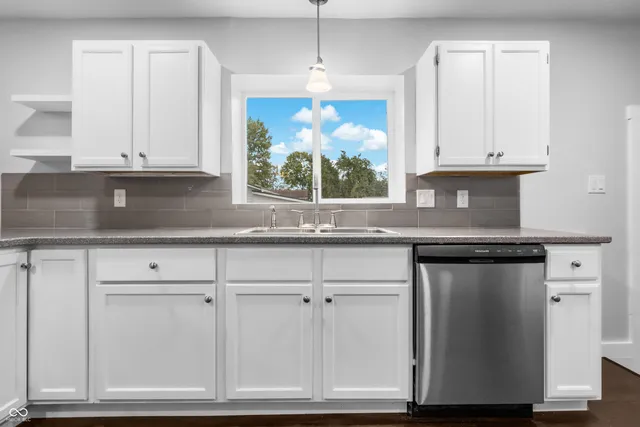 $249,900 | 2035 10th Street, Columbus, IN 47201