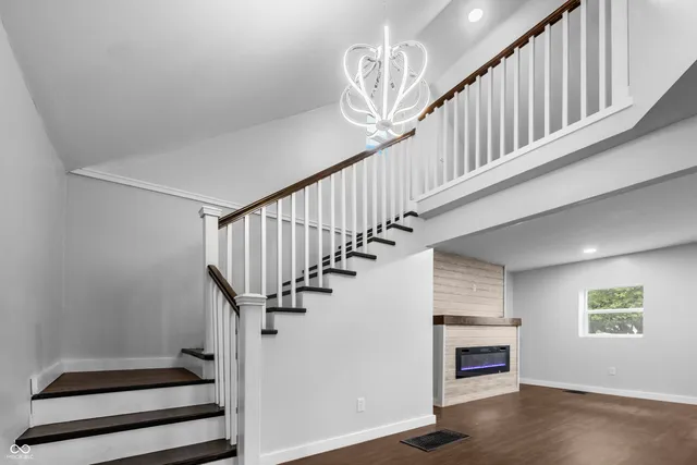 $249,900 | 2035 10th Street, Columbus, IN 47201