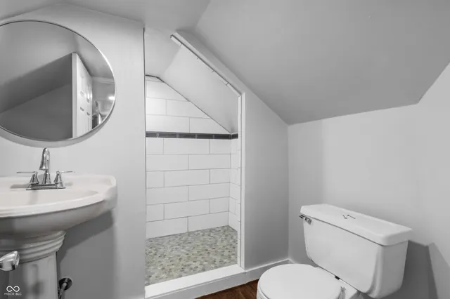 $249,900 | 2035 10th Street, Columbus, IN 47201