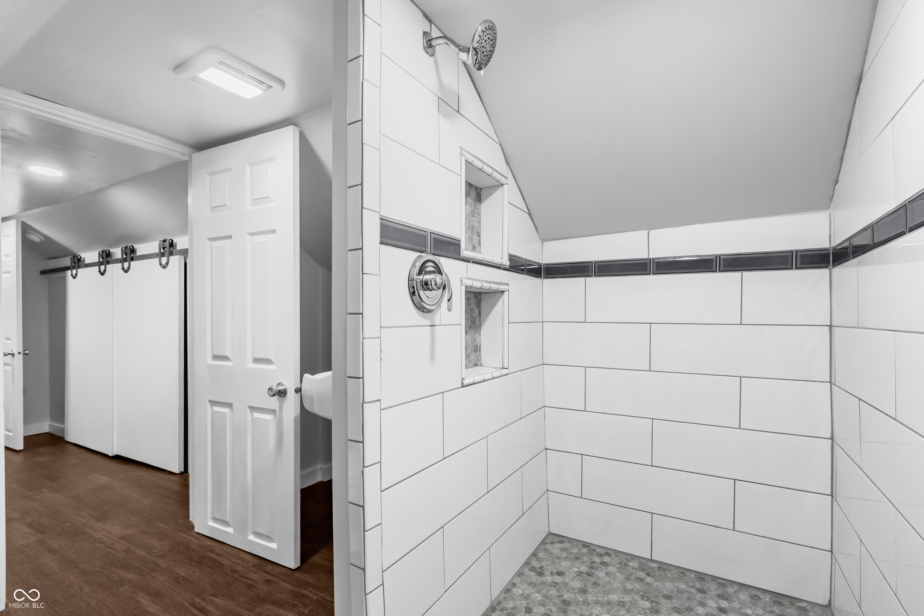 2035 10th Street Columbus, IN 47201 - Photo 25 of 33