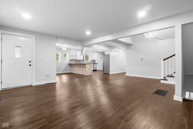 $249,900 | 2035 10th Street, Columbus, IN 47201