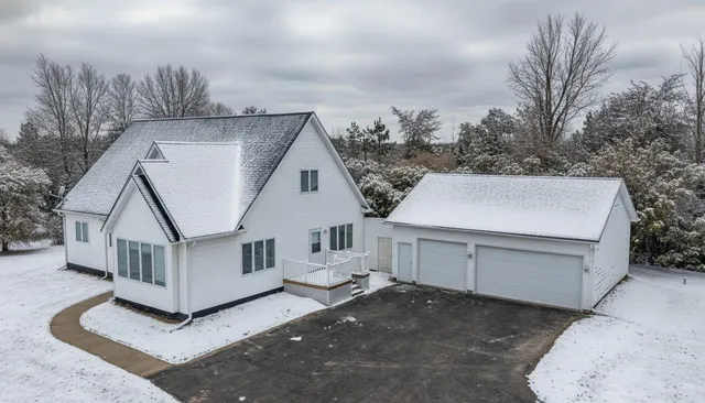 $3,000 | 23865 County Road 10, Loretto, MN 55357