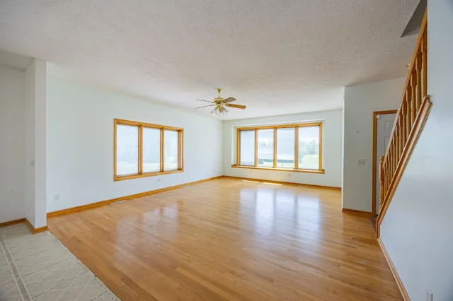 $3,000 | 23865 County Road 10, Loretto, MN 55357