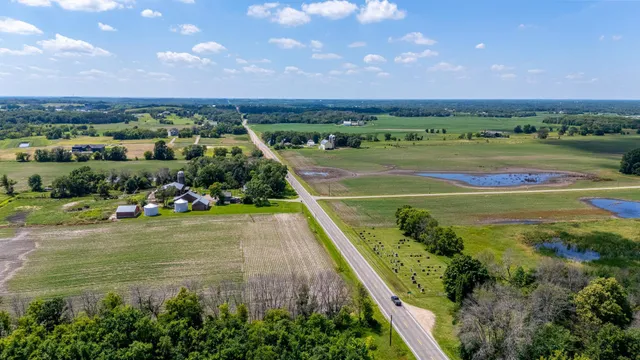 $3,000 | 23865 County Road 10, Loretto, MN 55357