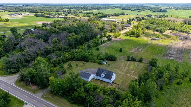 $3,000 | 23865 County Road 10, Loretto, MN 55357