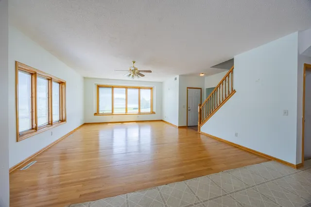 $3,000 | 23865 County Road 10, Loretto, MN 55357