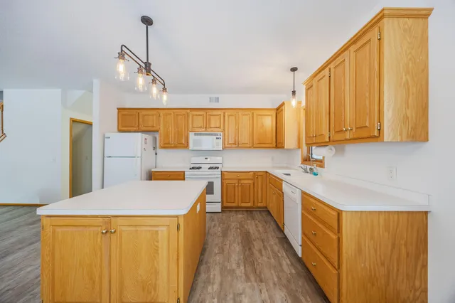 $3,000 | 23865 County Road 10, Loretto, MN 55357