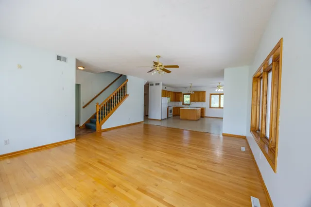 $3,000 | 23865 County Road 10, Loretto, MN 55357