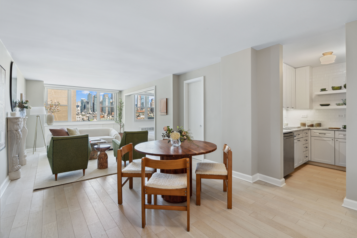 77 7th Avenue, Unit 19M Manhattan, NY 10011 - Photo 2 of 9