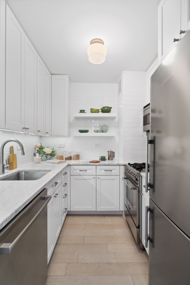 77 7th Avenue, Unit 19M Manhattan, NY 10011 - Photo 6 of 9