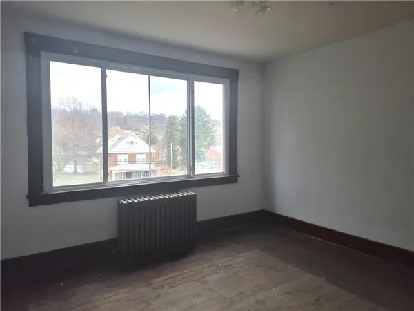 $65,000 | 1674 Lincoln Way, White Oak, PA 15131
