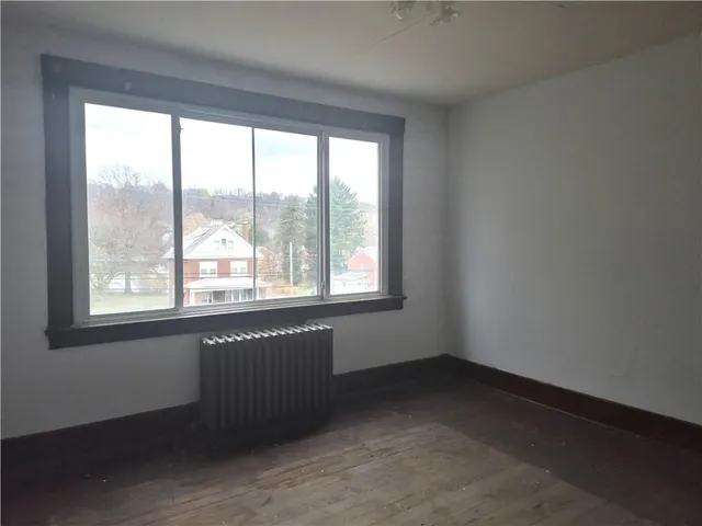 $75,000 | 1674 Lincoln Way, White Oak, PA 15131