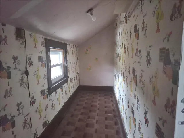 $75,000 | 1674 Lincoln Way, White Oak, PA 15131