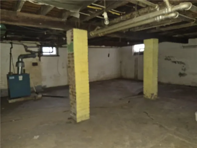 $75,000 | 1674 Lincoln Way, White Oak, PA 15131