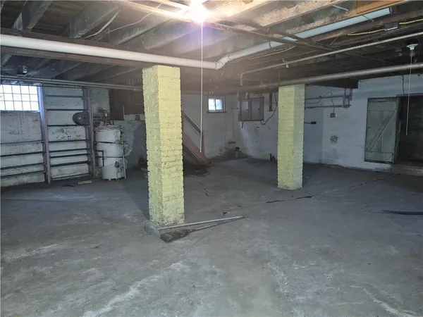 $65,000 | 1674 Lincoln Way, White Oak, PA 15131