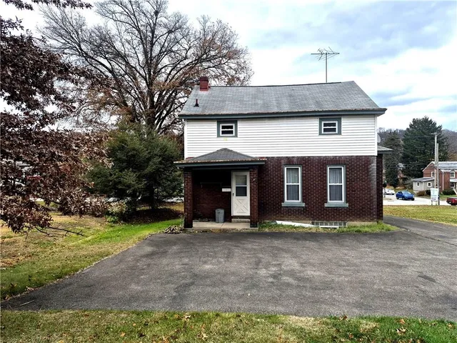 $75,000 | 1674 Lincoln Way, White Oak, PA 15131