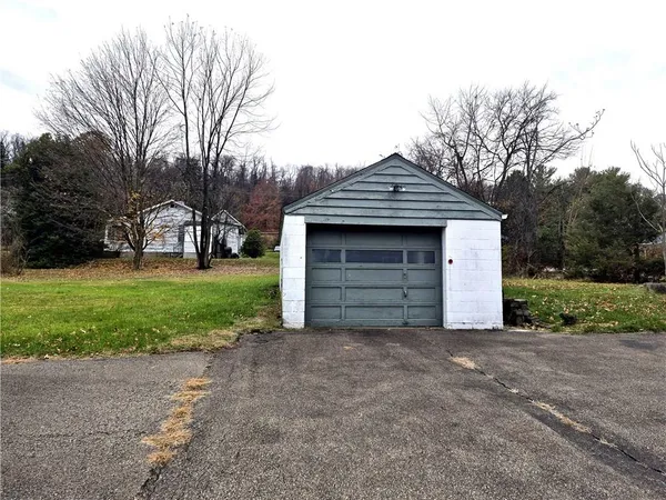 $65,000 | 1674 Lincoln Way, White Oak, PA 15131