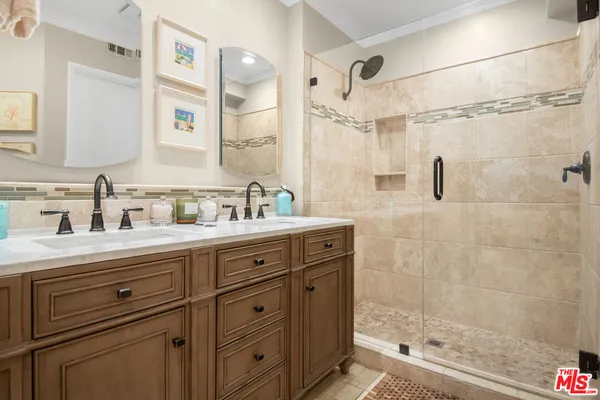 $925,000 | 4445 Antigua Way, Oxnard, CA 93035