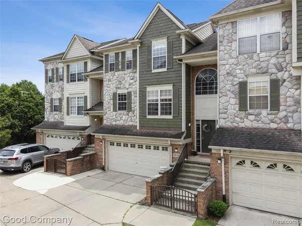 $315,000 | 4742 Maddie Lane, Dearborn, MI 48126