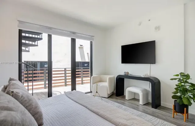 $6,500 | 2955 Bird Avenue, Unit PHA, Miami, FL 33133