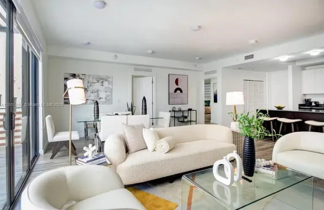 $6,500 | 2955 Bird Avenue, Unit PHA, Miami, FL 33133