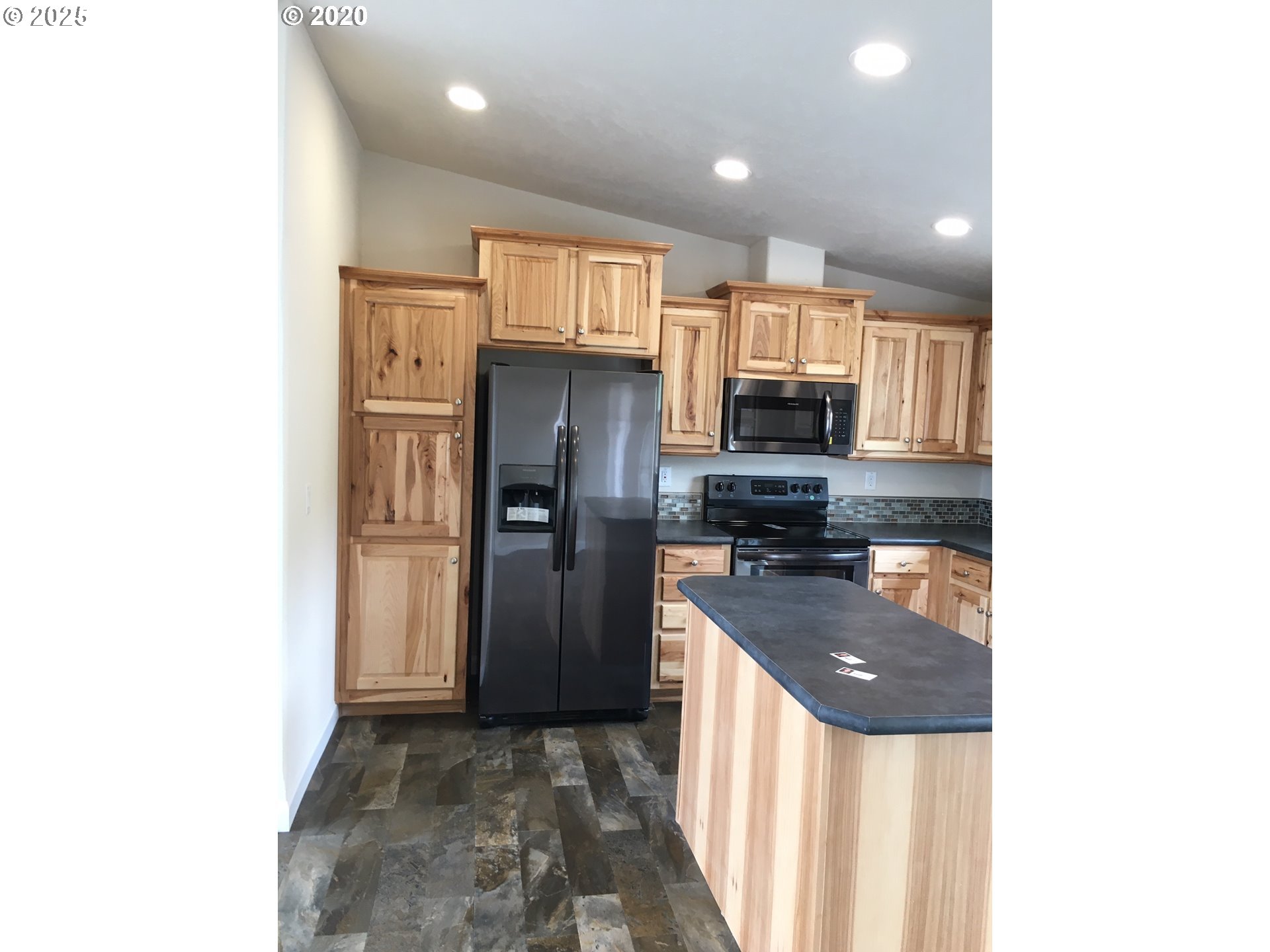 3092 Southwest River View Drive Pendleton, OR 97801 - Photo 7 of 20